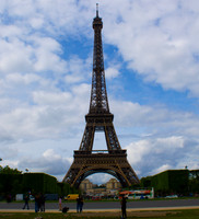 Eiffel Tower daytime.