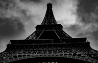 Looking up Eiffel Black and White