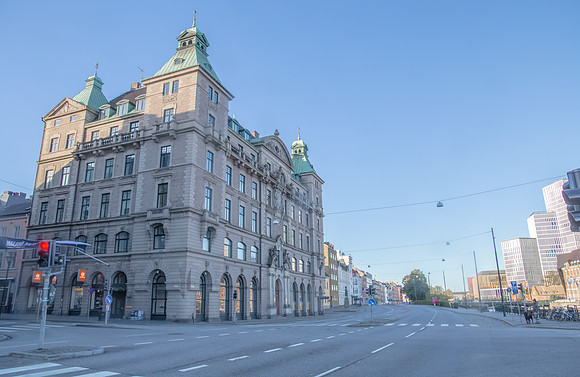 Simply Standing- Malmo